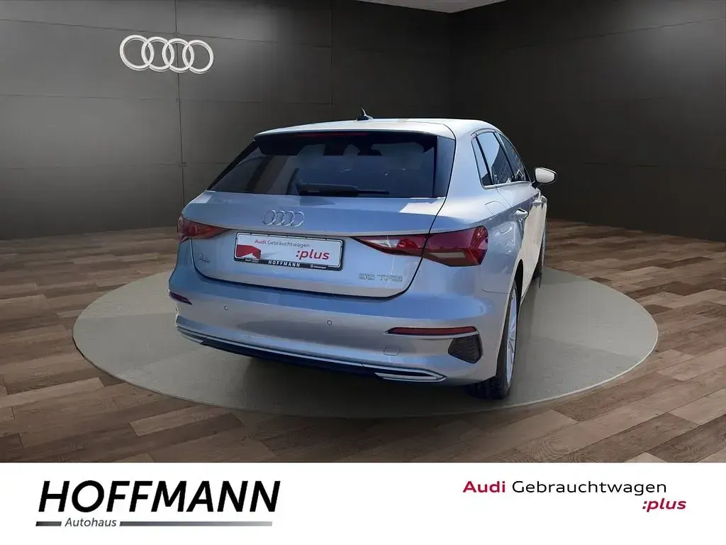 Używany Audi A3 Advanced 150 KM (110 kW) 2021 Srebrny Sedan/Limuzyna