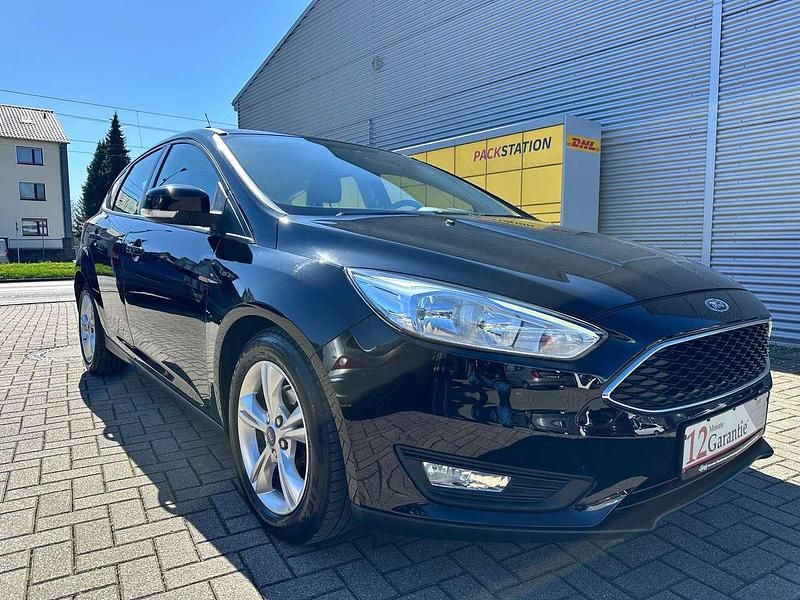 Gebraucht Ford Focus Trend 125 PS (91 kW) 2016 Schwarz Kleinwagen