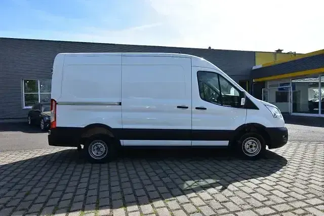 Gebraucht Ford Transit Trend 105 PS (77 kW) 2022 Weiß Van / Kleinbus