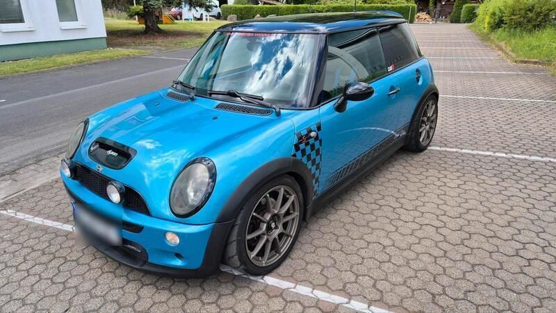 Blau Gebraucht 2002 Mini John Cooper Works Kleinwagen | 15.500 € - Bild 1/4