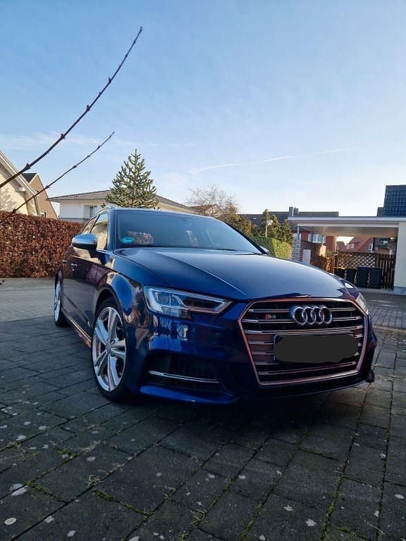 Gebraucht Audi S3 Ambiente 310 PS (228 kW) 2018 Blau Limousine