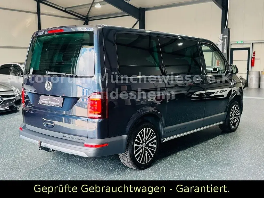 Gebraucht VW Multivan PanAmericana 204 PS (150 kW) 2017 Blau Van / Kleinbus