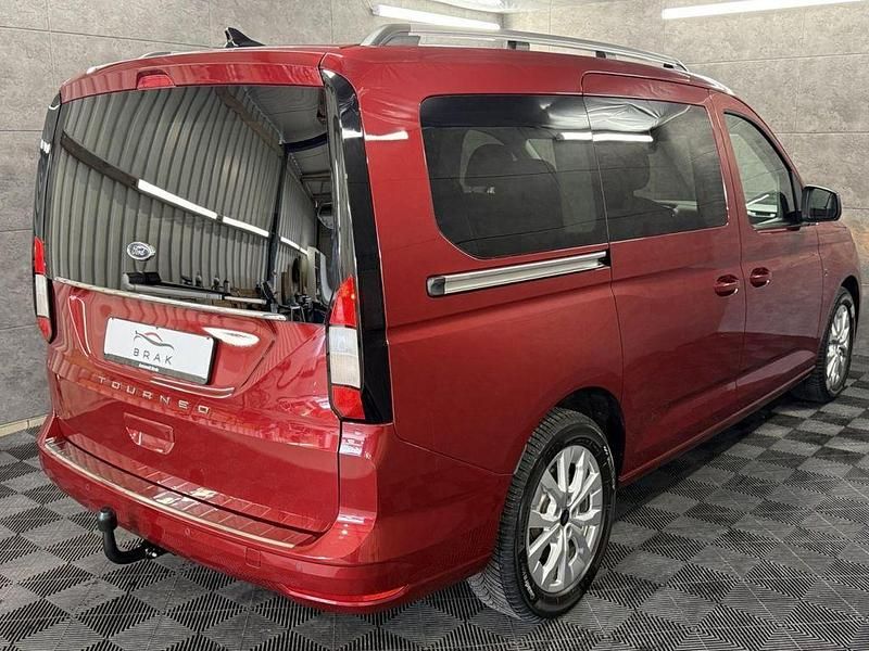 Gebraucht Ford Tourneo Titanium 114 PS (83 kW) 2024 Rot Limousine