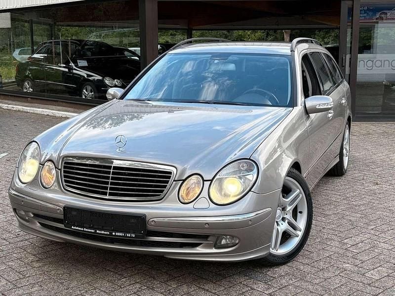 Silber Gebraucht 2006 Mercedes E280 Avantgarde Kombi | 3.750 € (Teuer) - Bild 1/4