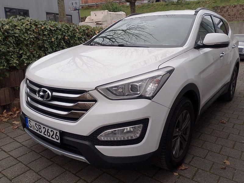 Weiß Gebraucht 2015 Hyundai Grand Santa Fe Premium SUV | 11.900 € (Guter Preis) - Bild 1/4