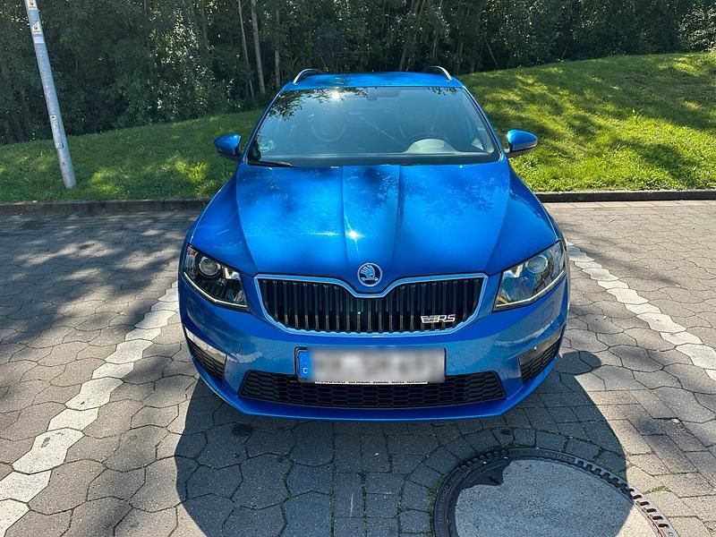 Blau Gebraucht 2016 Skoda Octavia vRS Kombi | 14.000 € (Fairer Preis) - Bild 1/4