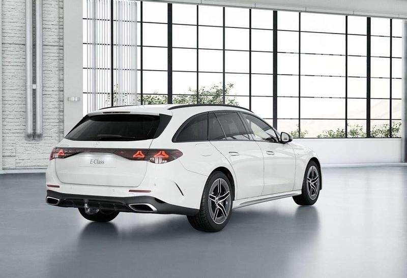 Gebraucht Mercedes E300 AMG 204 PS (150 kW) 2025 Weiss unilack polarweiß uni Kombi