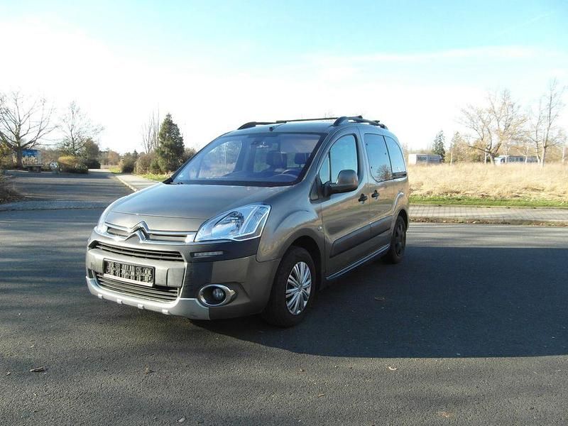 Gebraucht Citroën Berlingo 114 PS (83 kW) 2013 Braun Van / Kleinbus
