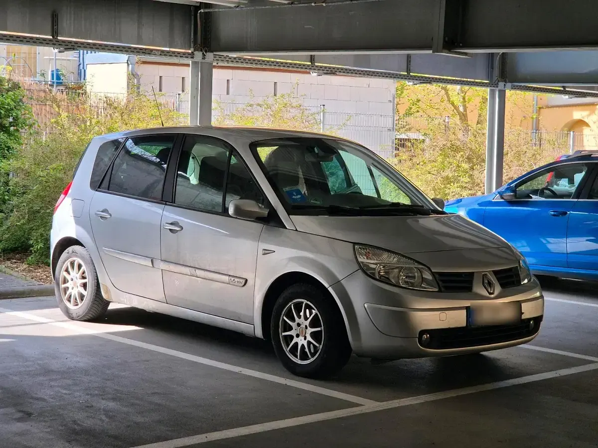 Gebraucht Renault Scénic II 113 PS (83 kW) 2006 Grau Van / Kleinbus