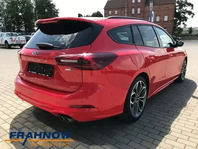 Gebraucht Ford Focus ST-Line X 155 PS (114 kW) 2024 Racerot (rot) Kombi