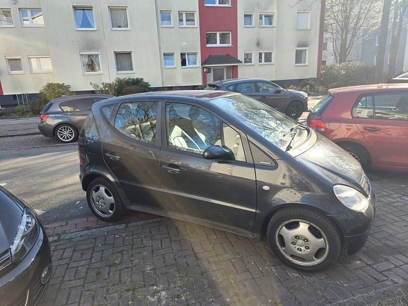 Gebraucht Mercedes A190 Elegance 125 PS (91 kW) 1999 Schwarz Kleinwagen