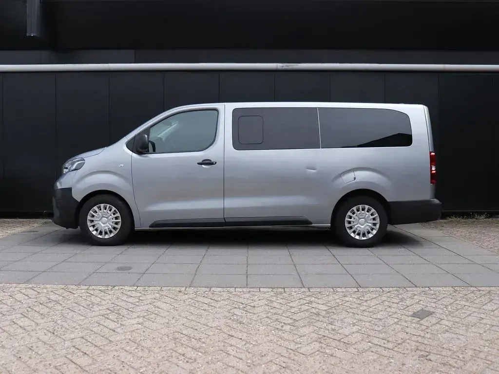 Gebraucht Toyota Proace Cool 120 PS (88 kW) 2022 Grau Van / Kleinbus