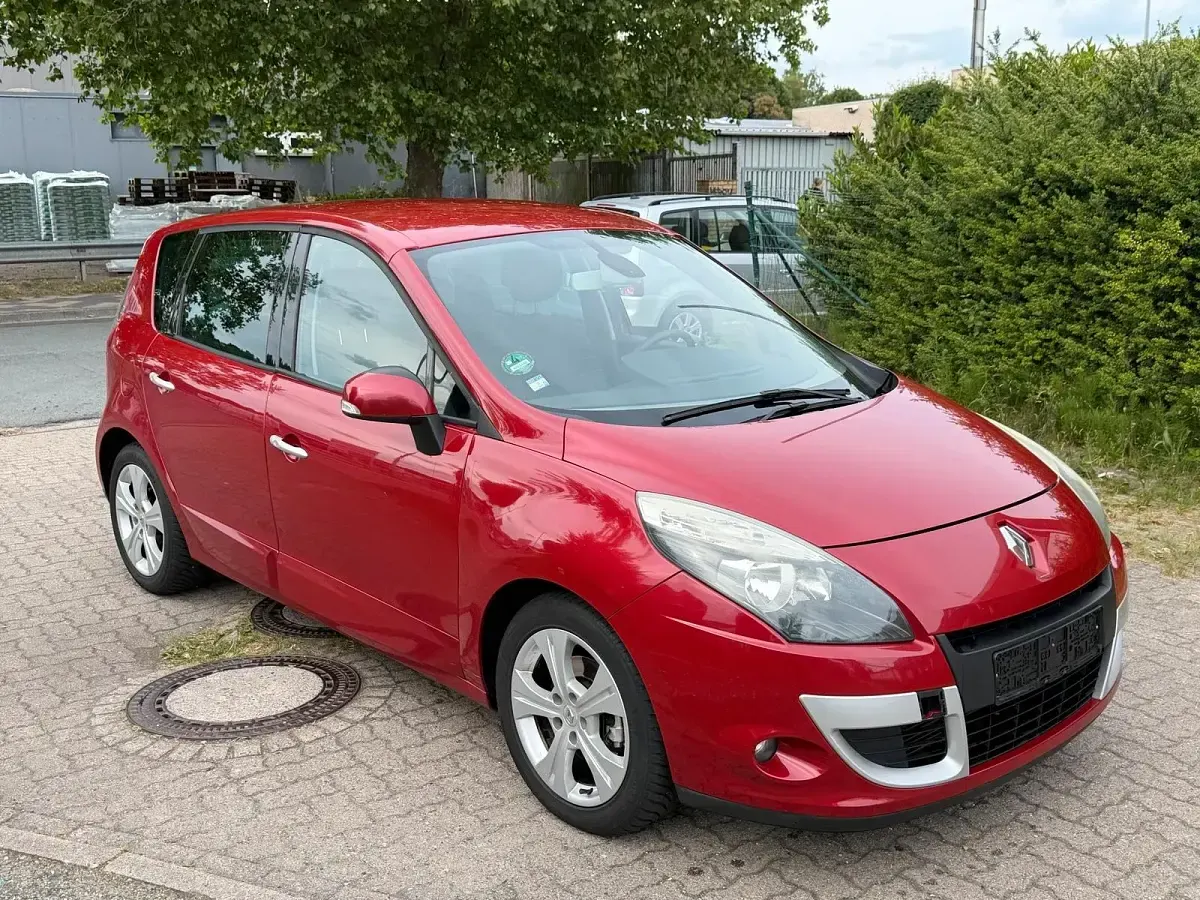 Gebraucht Renault Scenic E-Tech 131 PS (96 kW) 2011 Rot Van / Kleinbus