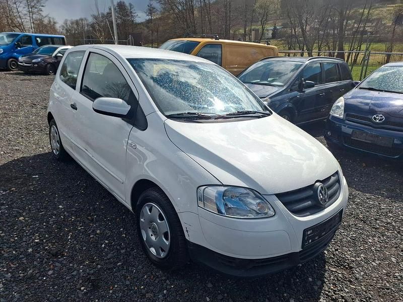 Gebraucht VW Fox 60 PS (44 kW) 2011 Weiß Kleinwagen