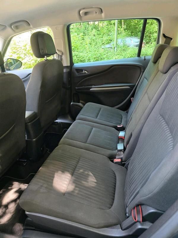 Braun Gebraucht 2016 Opel Zafira Van / Kleinbus | 9.500 € (Fairer Preis) - Bild 1/4