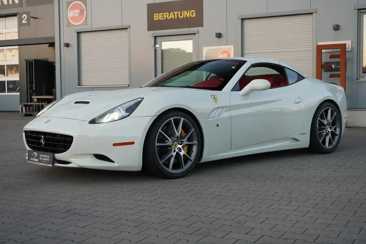 Gebraucht Ferrari California 460 PS (338 kW) 2012 Weiß Cabrio