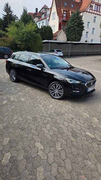 Schwarz Gebraucht 2020 Seat Leon XCELLENCE Kombi | 20.900 € (Etwas zu teuer) - Bild 1/4