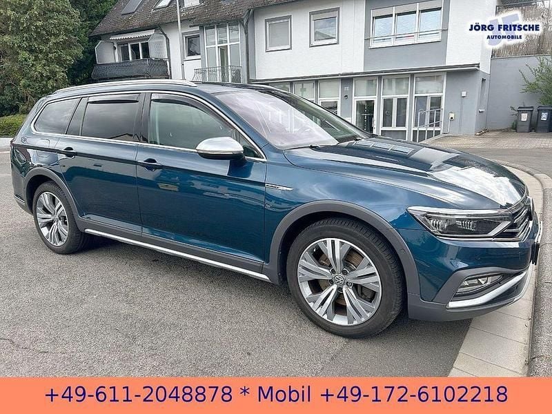 Blau Gebraucht 2020 VW Passat Alltrack Kombi | 22.498 € (Superpreis) - Bild 1/4