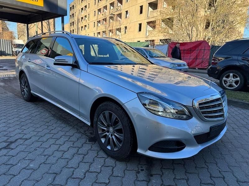 Gebraucht Mercedes E220 170 PS (125 kW) 2014 Silber Kombi