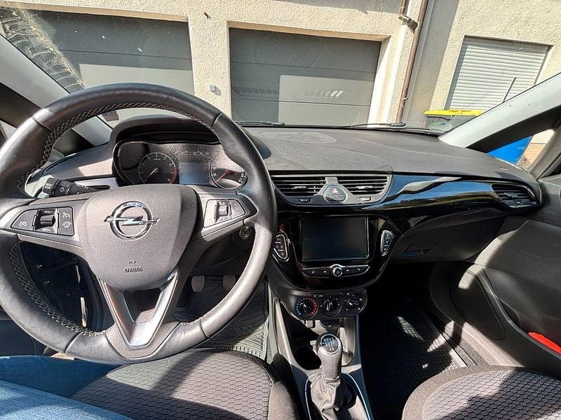 Second-hand Opel Corsa Active 90 CP (66 kW) 2017 Negru Hatchback