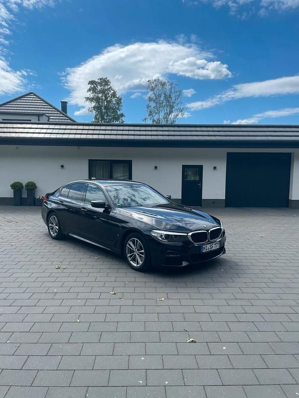 Schwarz Gebraucht 2019 BMW 530e iPerformance Limousine | 20.900 € (Superpreis) - Bild 1/4