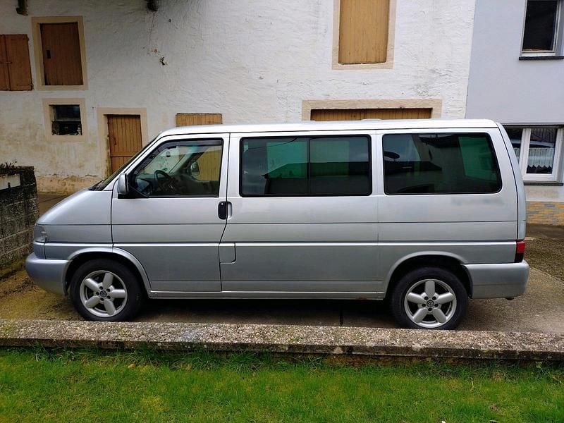 Usata VW Multivan 150 CV (110 kW) 2001 Grigio Monovolume
