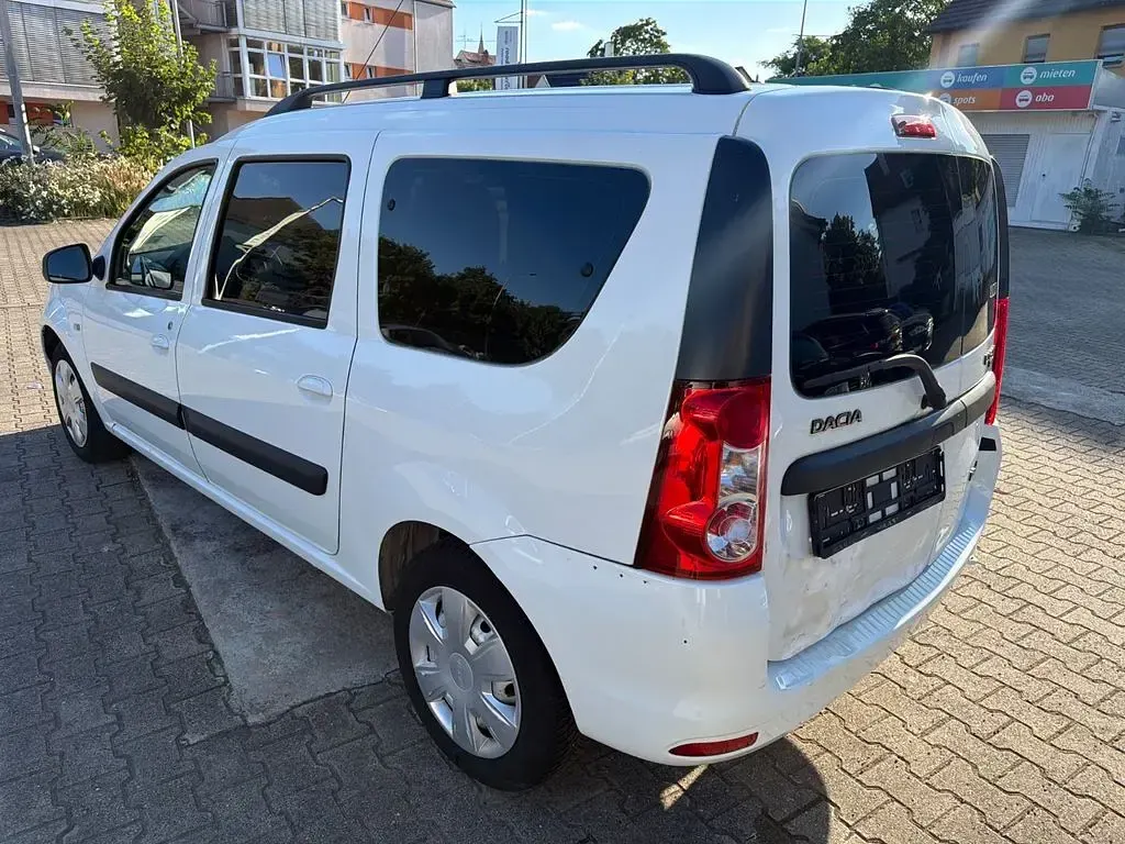 Gebraucht Dacia Logan MCV Lauréate 105 PS (77 kW) 2009 Weiß Van / Kleinbus