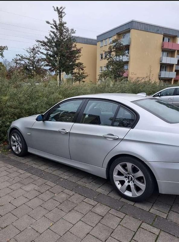 Gebraucht BMW 320 170 PS (125 kW) 2008 Limousine