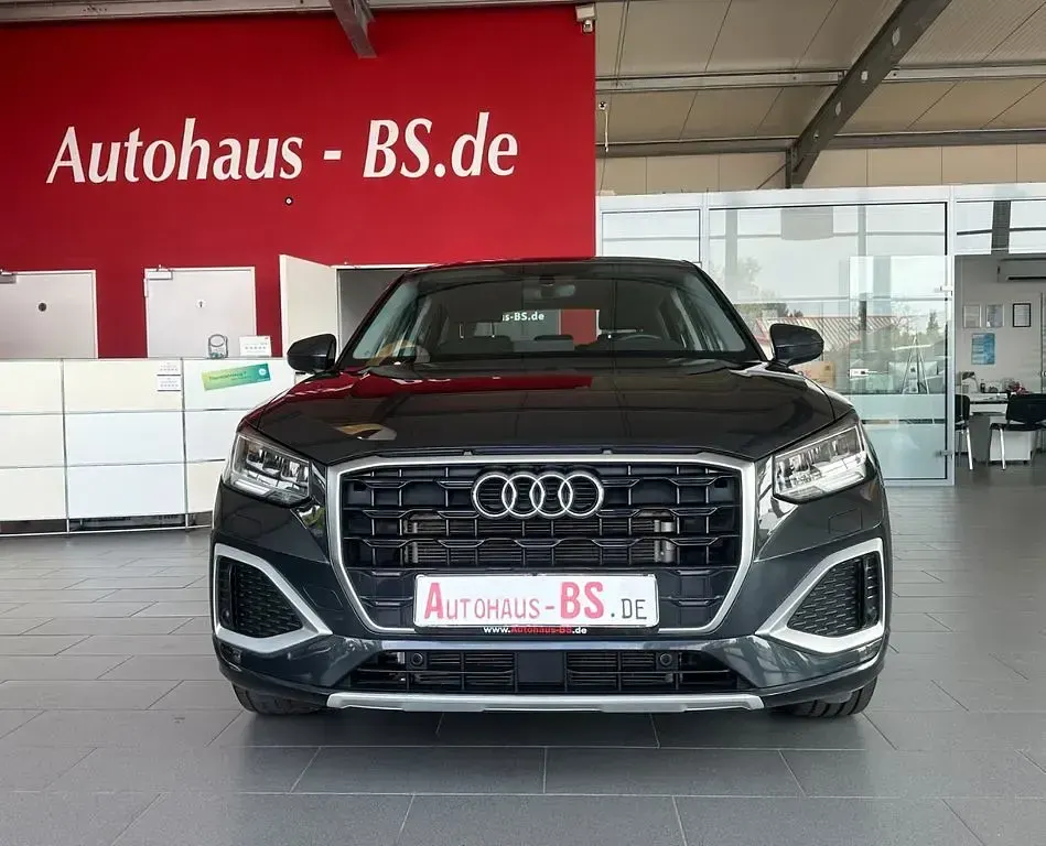 Gebraucht Audi Q2 Advanced 150 PS (110 kW) 2023 Grau SUV