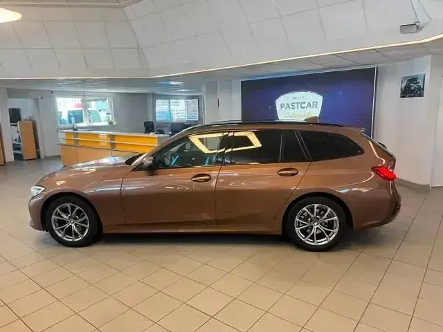 Gebraucht BMW 320 Sport Line 190 PS (139 kW) 2020 Andere Kombi