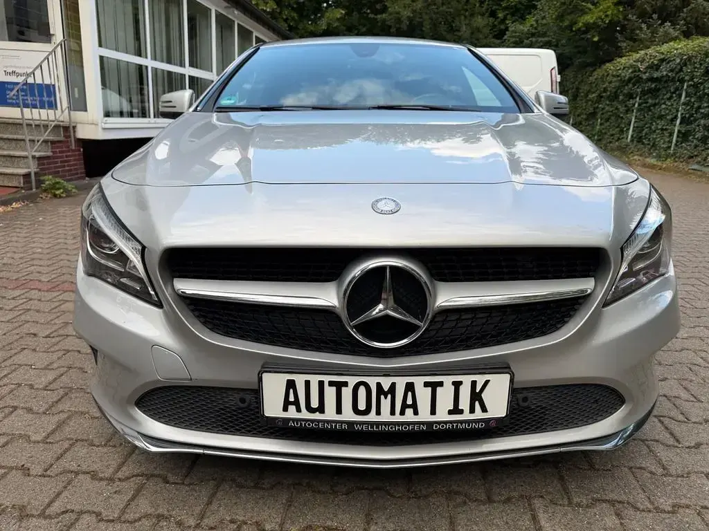 Gebraucht Mercedes CLA220 177 PS (130 kW) 2016 Silber Coupé