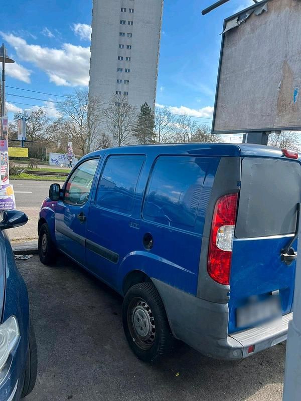 Gebraucht Fiat Doblò 84 PS (61 kW) 2009 Blau Van / Kleinbus