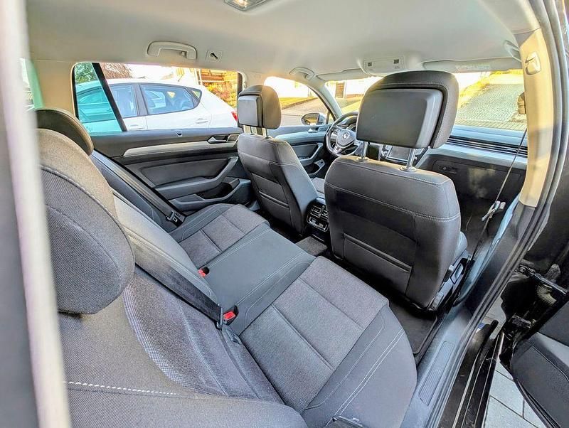 Gebraucht VW Passat Comfortline 190 PS (139 kW) 2015 Kombi