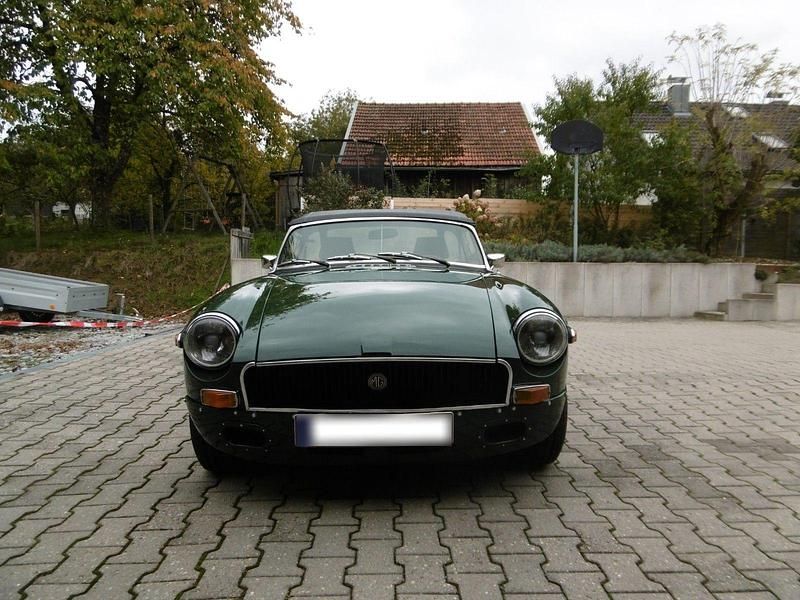 Second-hand MG B 95 CP (69 kW) 1973 Verde Cabrio