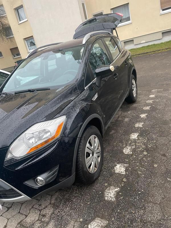 Gebraucht Ford Kuga 136 PS (100 kW) 2009 Schwarz SUV