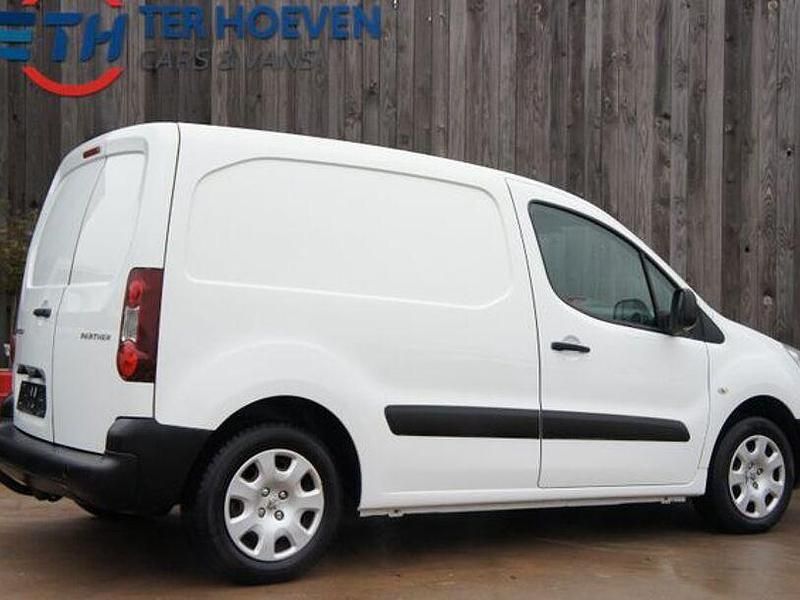 Gebraucht Peugeot Partner 75 PS (55 kW) 2014 Weiß Van / Kleinbus