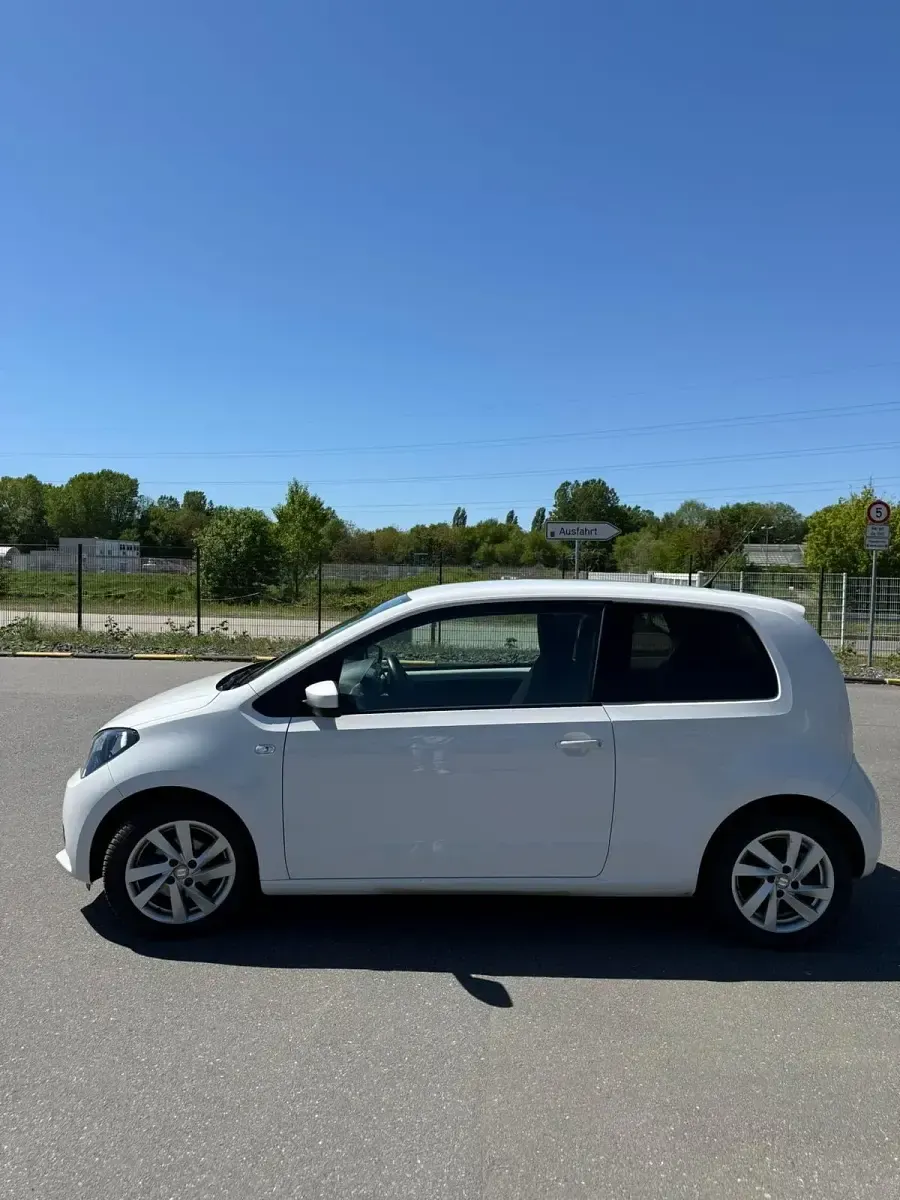 Gebraucht Seat Mii 75 PS (55 kW) 2012 Weiß Kleinwagen