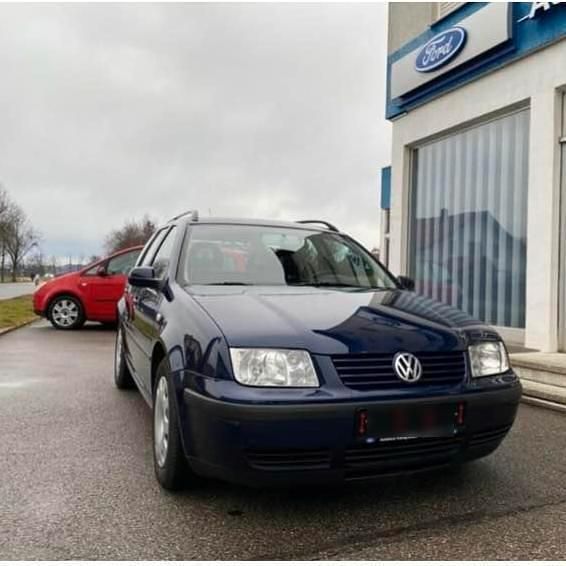 Blau Gebraucht 2001 VW Bora Limousine | 2.290 € (Fairer Preis) - Bild 1/4
