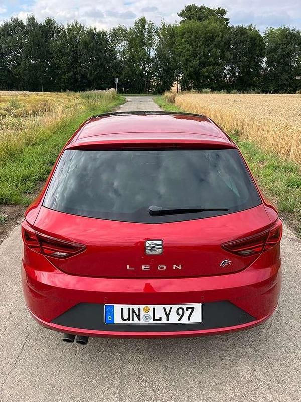 Gebraucht Seat Leon FR 150 PS (110 kW) 2017 Rot Kleinwagen