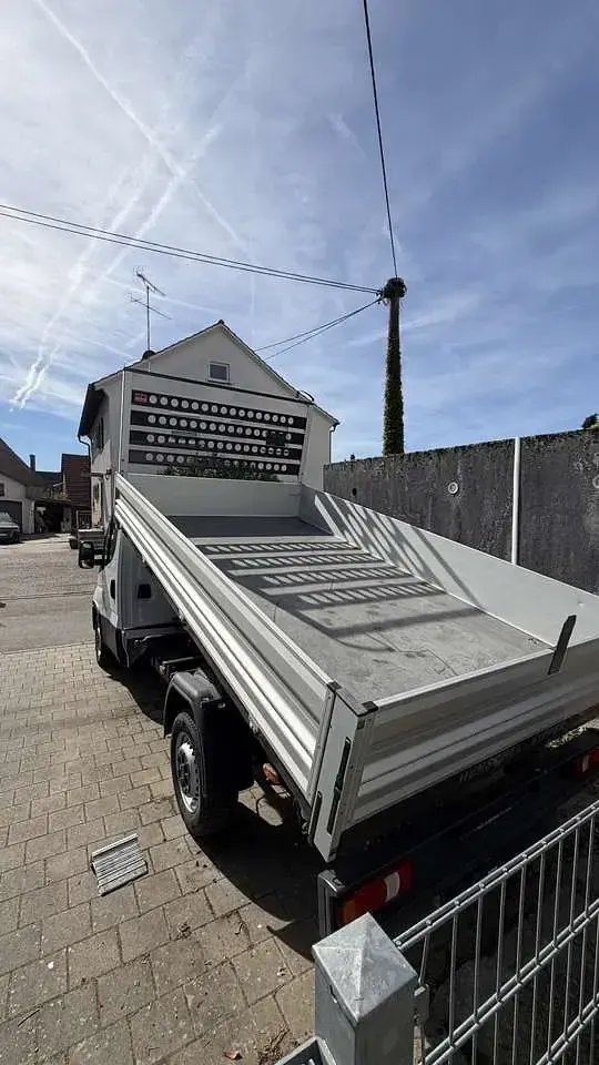 Second-hand Iveco Daily 160 CP (117 kW) 2023 Van