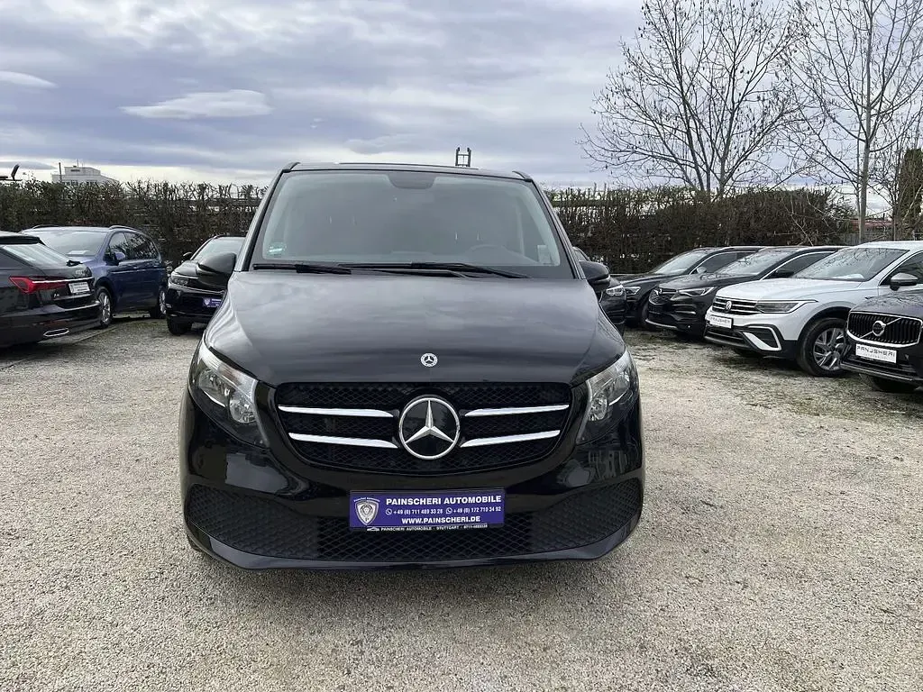 Gebraucht Mercedes V300 Night 237 PS (174 kW) 2022 Obsidianschwarz Van / Kleinbus