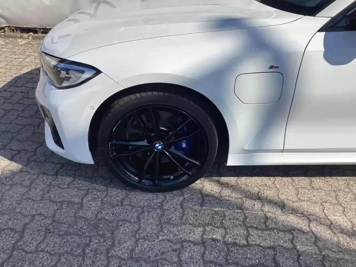 Gebraucht BMW 330 M Sport 184 PS (135 kW) 2021 Weiss Kombi