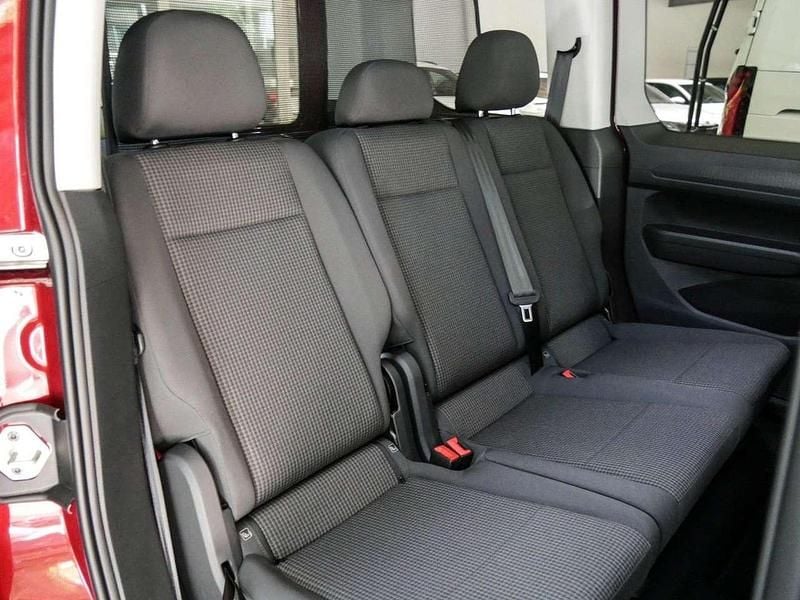 Neu VW Caddy 116 PS (85 kW) 2026 Rot Van / Kleinbus