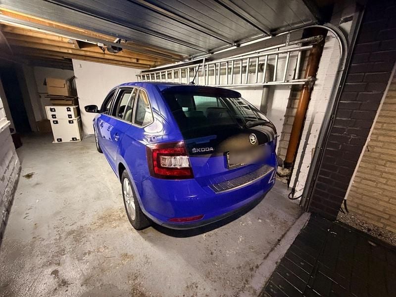 Gebraucht Skoda Rapid Style 125 PS (91 kW) 2018 Blau Kleinwagen