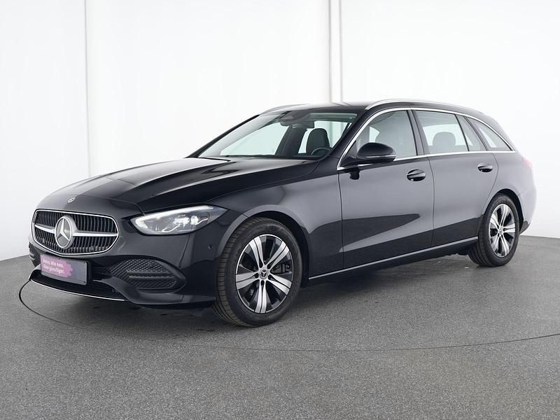 Schwarz Gebraucht 2023 Mercedes C200 Avantgarde Limousine | 29.284 € (Superpreis) - Bild 1/4