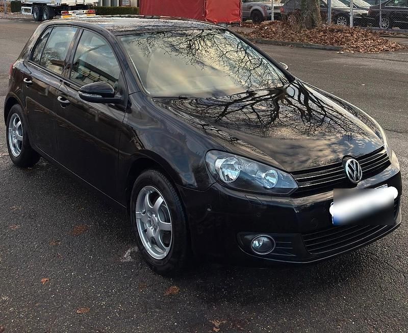 Schwarz Gebraucht 2010 VW Golf VI Kleinwagen | 4.999 € (Teuer) - Bild 1/4