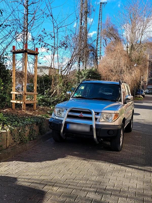 Gebraucht Mitsubishi Pajero Intense 129 PS (94 kW) 2001 Silber SUV