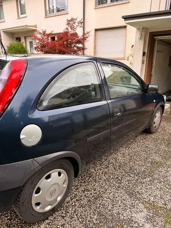 Gebraucht Opel Corsa 58 PS (42 kW) 2001 Schwarz Kleinwagen