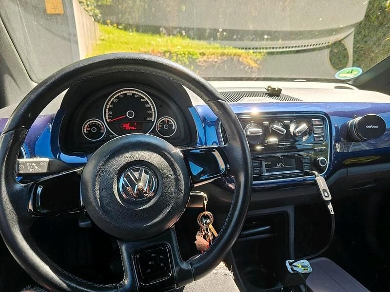 Usata VW up! 60 CV (44 kW) 2015 Blu Utilitaria