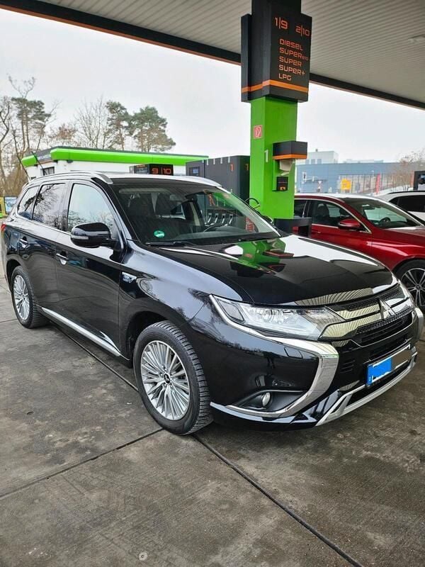 Schwarz Gebraucht 2025 Mitsubishi Outlander SUV | 26.000 € - Bild 1/4